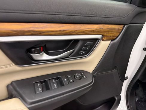 Used 2019 Honda CR-V Touring image 12