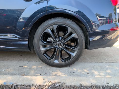 Used 2025 Audi Q7 3.0T Prestige AWD/4WD image 12
