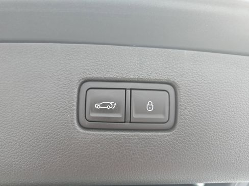 Used 2025 Genesis GV80 3.5T Prestige AWD/4WD image 13