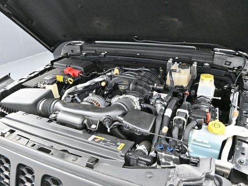 Used 2023 Jeep Gladiator Sport image 29