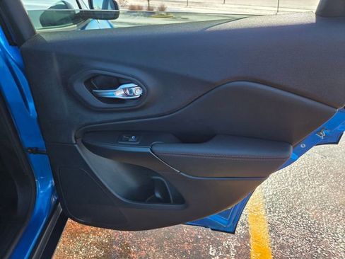 Used 2022 Jeep Cherokee Trailhawk image 52