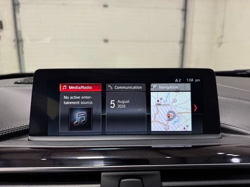 Used 2018 BMW M4 Coupe RWD image 19