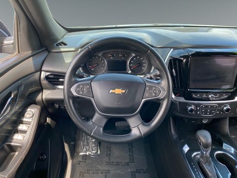 Used 2023 Chevrolet Traverse LT AWD/4WD image 12