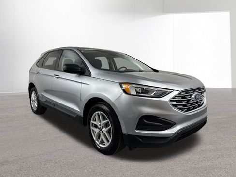 Used 2022 Ford Edge SE w/ Cargo Accessory Package image 3