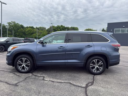 Used 2016 Toyota Highlander XLE AWD/4WD image 6