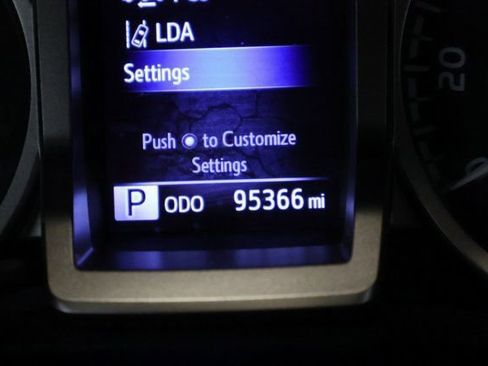 Certified 2020 Toyota Tacoma Limited image 17