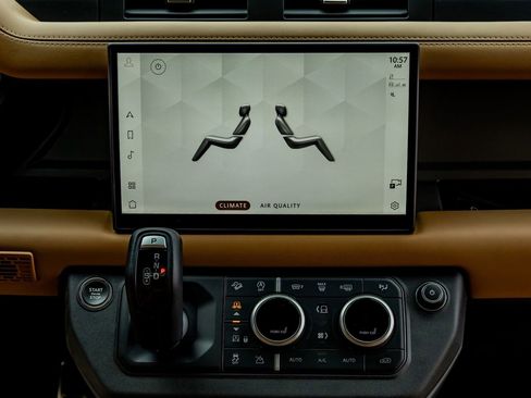 Used 2025 Land Rover Defender 130 V8 image 27