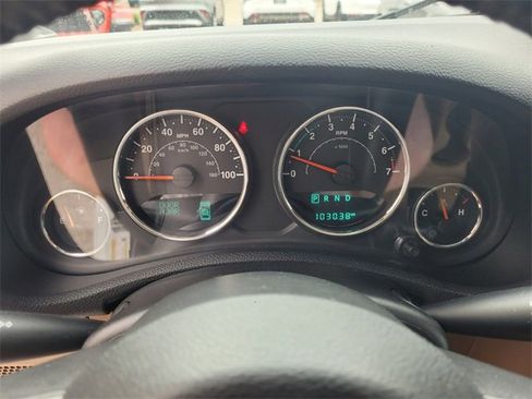 Certified 2017 Jeep Wrangler Unlimited Sahara w/ Connectivity Group image 29