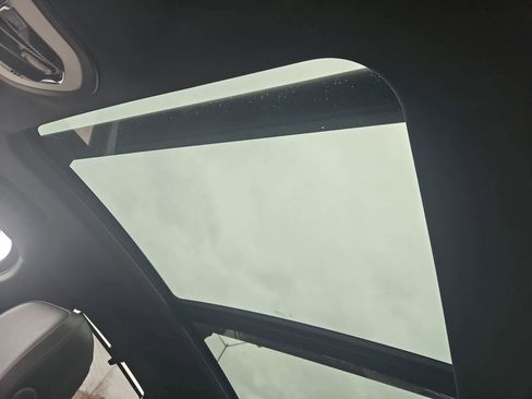 Used 2017 Porsche Macan S image 19