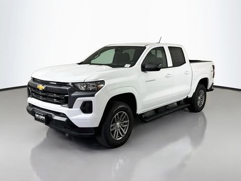New 2026 Chevrolet Colorado LT w/ Advanced Trailering Package AWD/4WD image 3