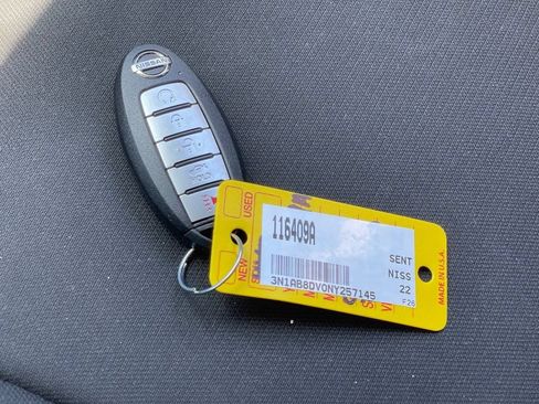 Used 2022 Nissan Sentra SR FWD image 12