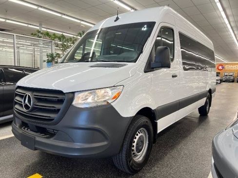 Used 2026 Mercedes-Benz Sprinter 2500 image 2