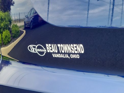 Used 2025 Nissan Pathfinder SV AWD/4WD image 6