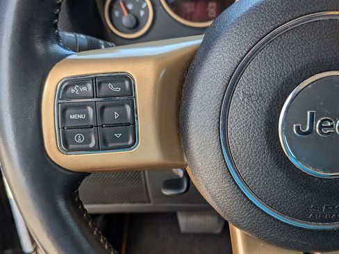 Used 2014 Jeep Wrangler Unlimited Sahara AWD/4WD image 18