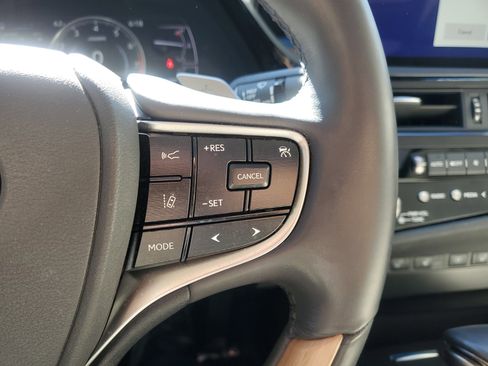 Certified 2024 Lexus ES 350 Ultra Luxury w/ Accessory Package (Z1) image 23