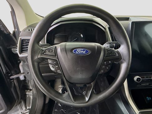 Used 2023 Ford Edge SE AWD/4WD image 13