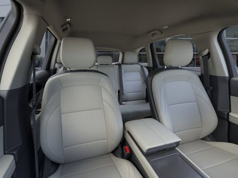 New 2026 Lincoln Nautilus Premier image 10