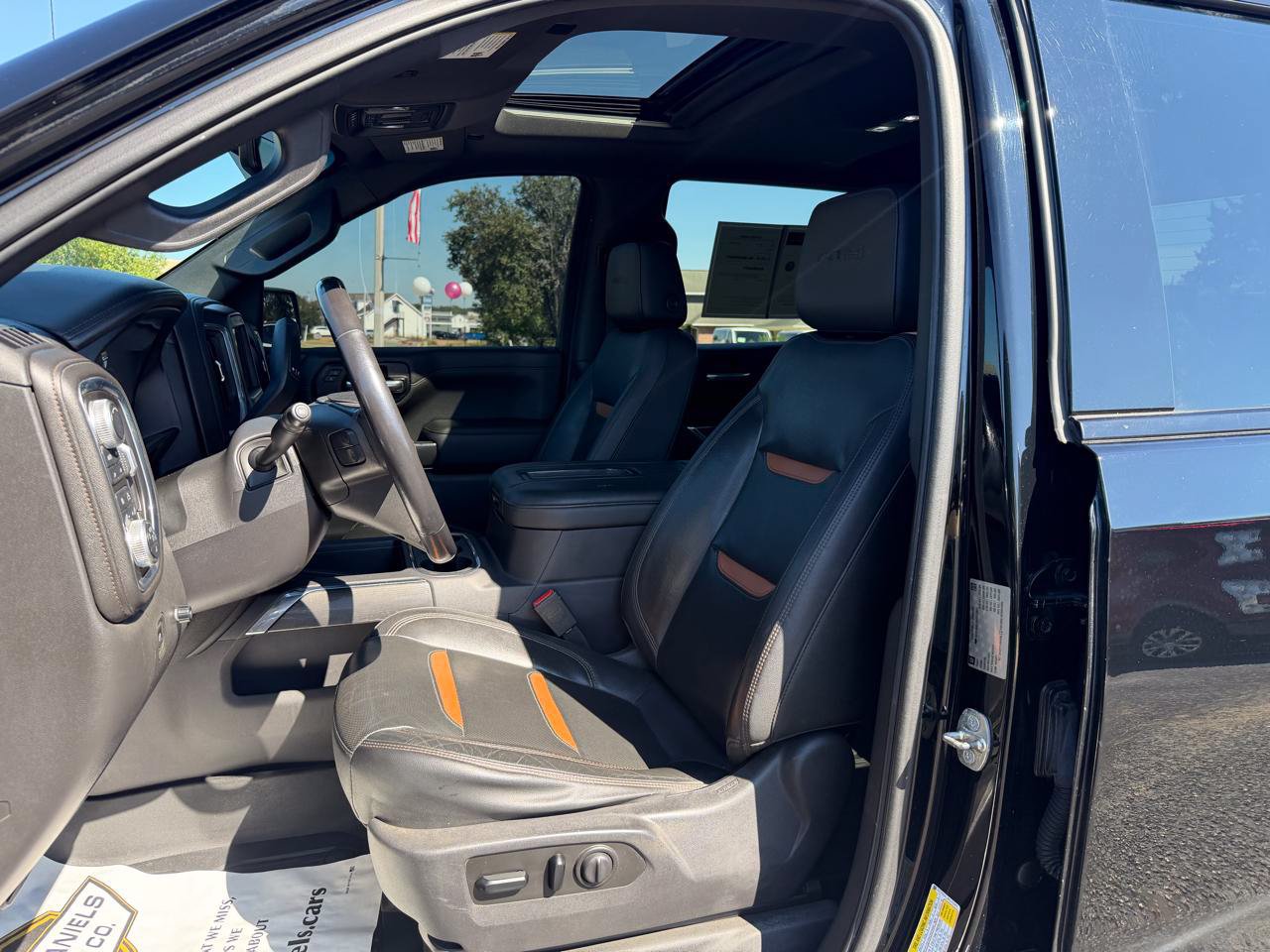 Used 2019 GMC Sierra 1500 AT4 w/ AT4 Premium Package AWD/4WD image 10