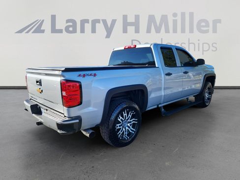 Used 2017 Chevrolet Silverado 1500 Custom w/ Custom Convenience Package image 5