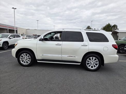 Used 2020 Toyota Sequoia Platinum image 4