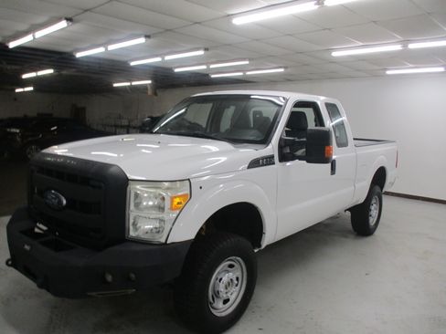 Used 2013 Ford F350 XL w/ PWR Equipment Group AWD/4WD image 3