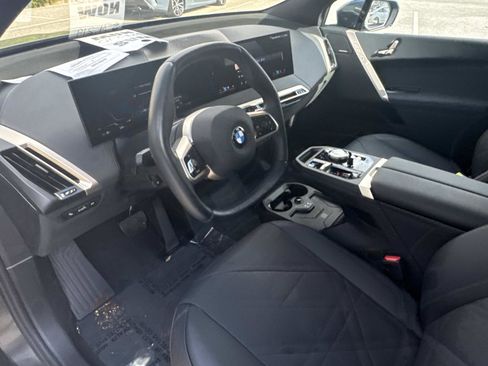 Used 2026 BMW iX xDrive45 w/ Premium Package image 30