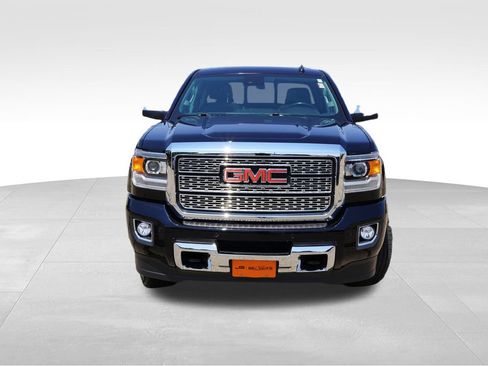 Used 2019 GMC Sierra 2500 Denali AWD/4WD image 12