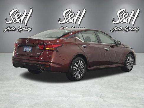 Used 2023 Nissan Altima 2.5 SV w/ SV Premium Package AWD/4WD image 19