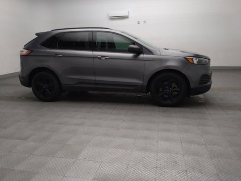 Used 2021 Ford Edge SE FWD image 11