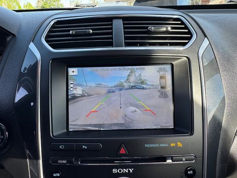 Used 2018 Ford Explorer Sport w/ Equipment Group 401A image 15