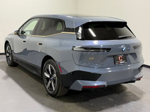 Used 2023 BMW iX xDrive50 w/ Ultimate Package 2 image 7