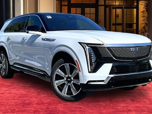 New 2026 Cadillac Escalade IQ Luxury 2 w/ LPO, Floor Liner Package AWD/4WD image 2