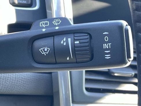 Used 2017 Volvo XC60 T5 Dynamic w/ Preferred Option Package image 25