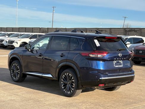 New 2026 Nissan Rogue Platinum image 6
