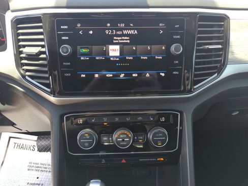 Used 2022 Volkswagen Atlas Cross Sport SE FWD image 30