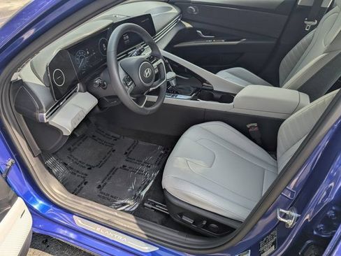 Used 2024 Hyundai Elantra Limited FWD image 9