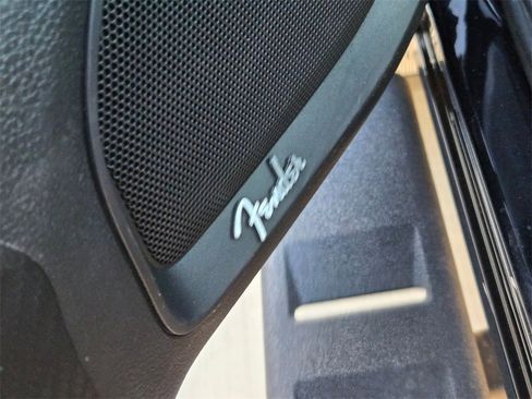 Used 2024 Nissan Titan PRO-4X w/ Pro-4x Convenience Package image 13