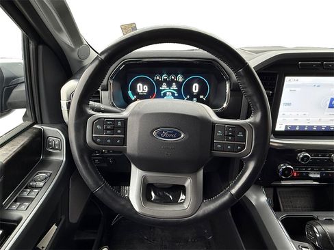 Used 2022 Ford F150 Lariat image 12