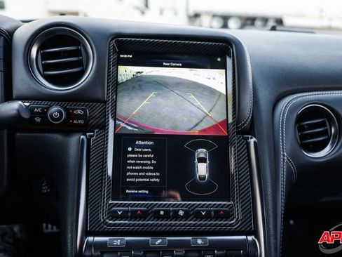 Used 2014 Nissan GT-R Premium image 73