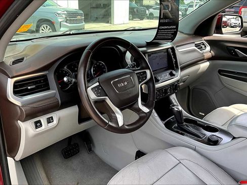Used 2017 GMC Acadia SLT image 16