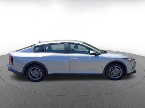 Used 2025 Kia K4 FWD image 16