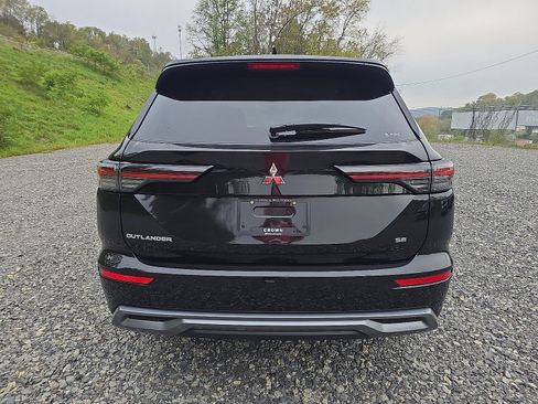 New 2025 Mitsubishi Outlander SE image 5