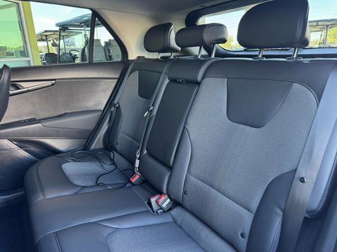 Used 2024 Kia Niro EX image 35