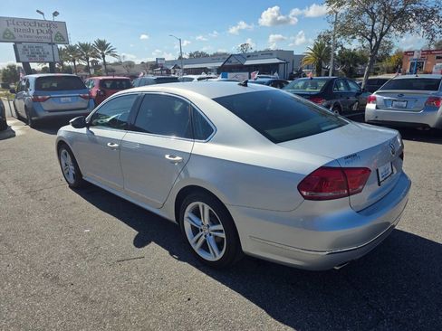 Used 2012 Volkswagen Passat 3.6 SEL Premium image 6