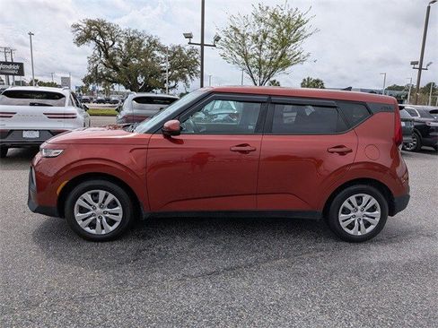 Used 2020 Kia Soul LX image 7