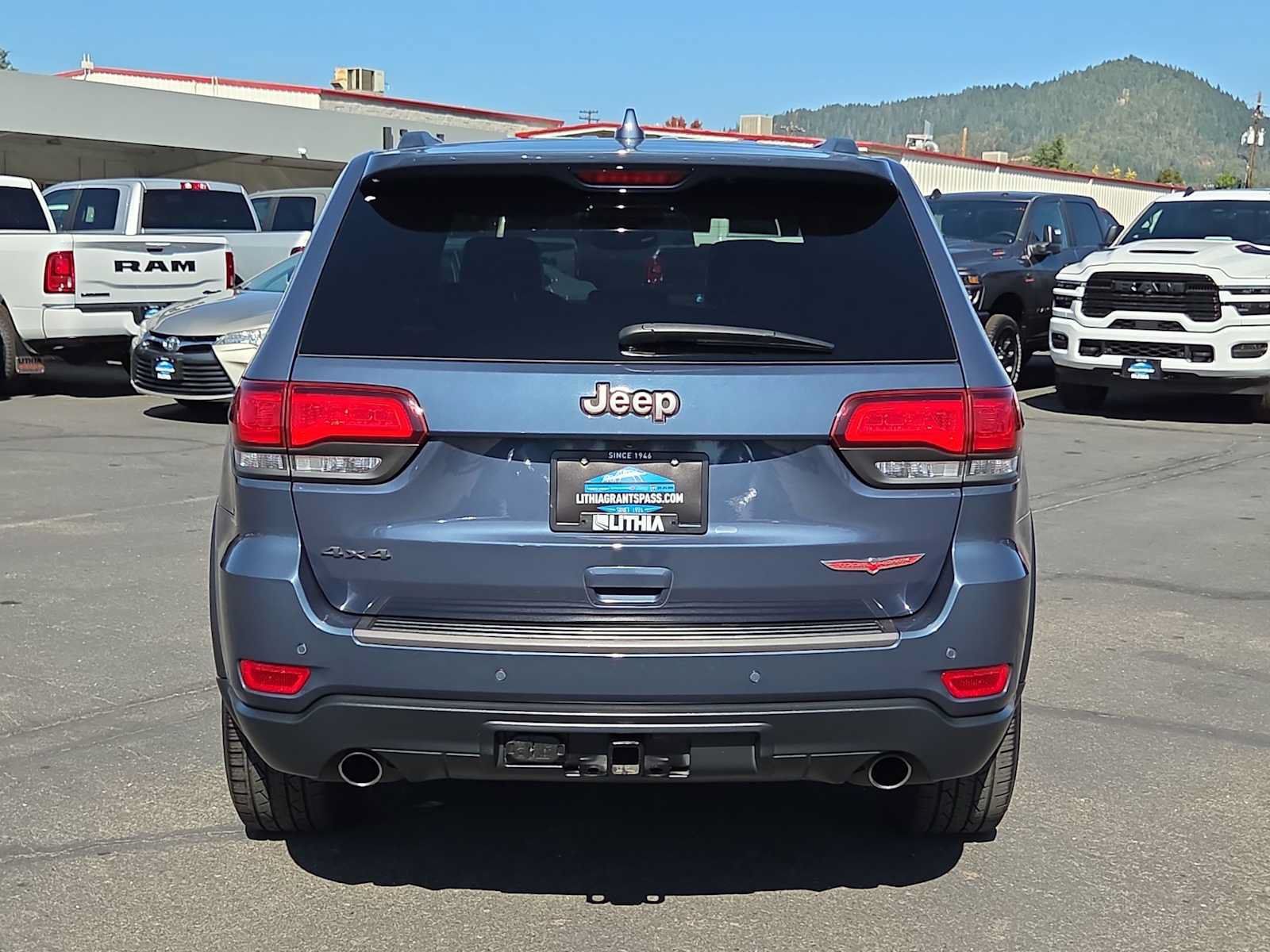 Used 2019 Jeep Grand Cherokee Trailhawk w/ Trailhawk Luxury Group AWD/4WD image 13