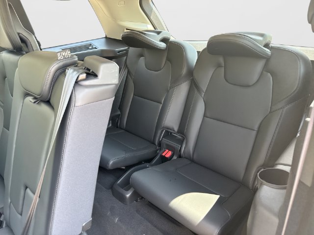 Certified 2024 Volvo XC90 B5 Core w/ Protection Package Premier AWD/4WD image 29