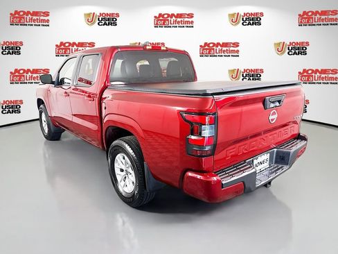 Used 2024 Nissan Frontier SV w/ Tow Package image 2