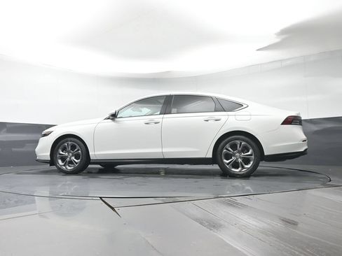 Certified 2024 Honda Accord EX image 29