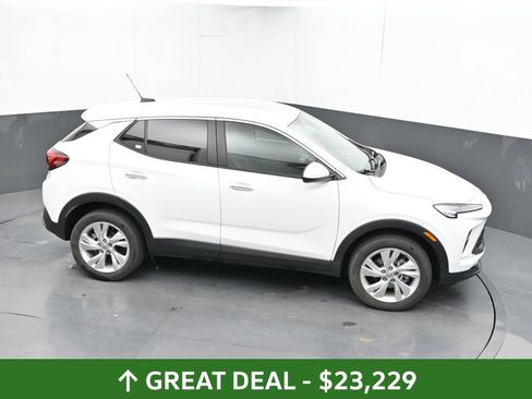 Used 2025 Buick Encore GX Preferred AWD/4WD image 26